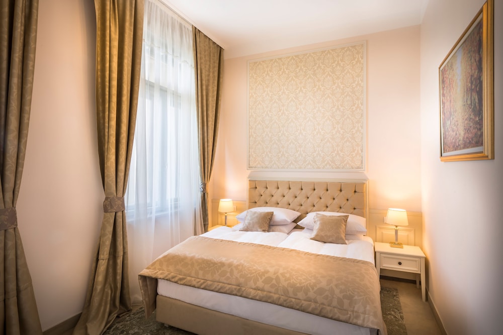 Hotel Bellevue 17/50