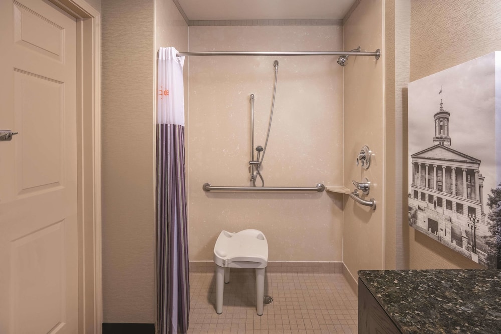 La Quinta Inn Suites Smyrna 5/45