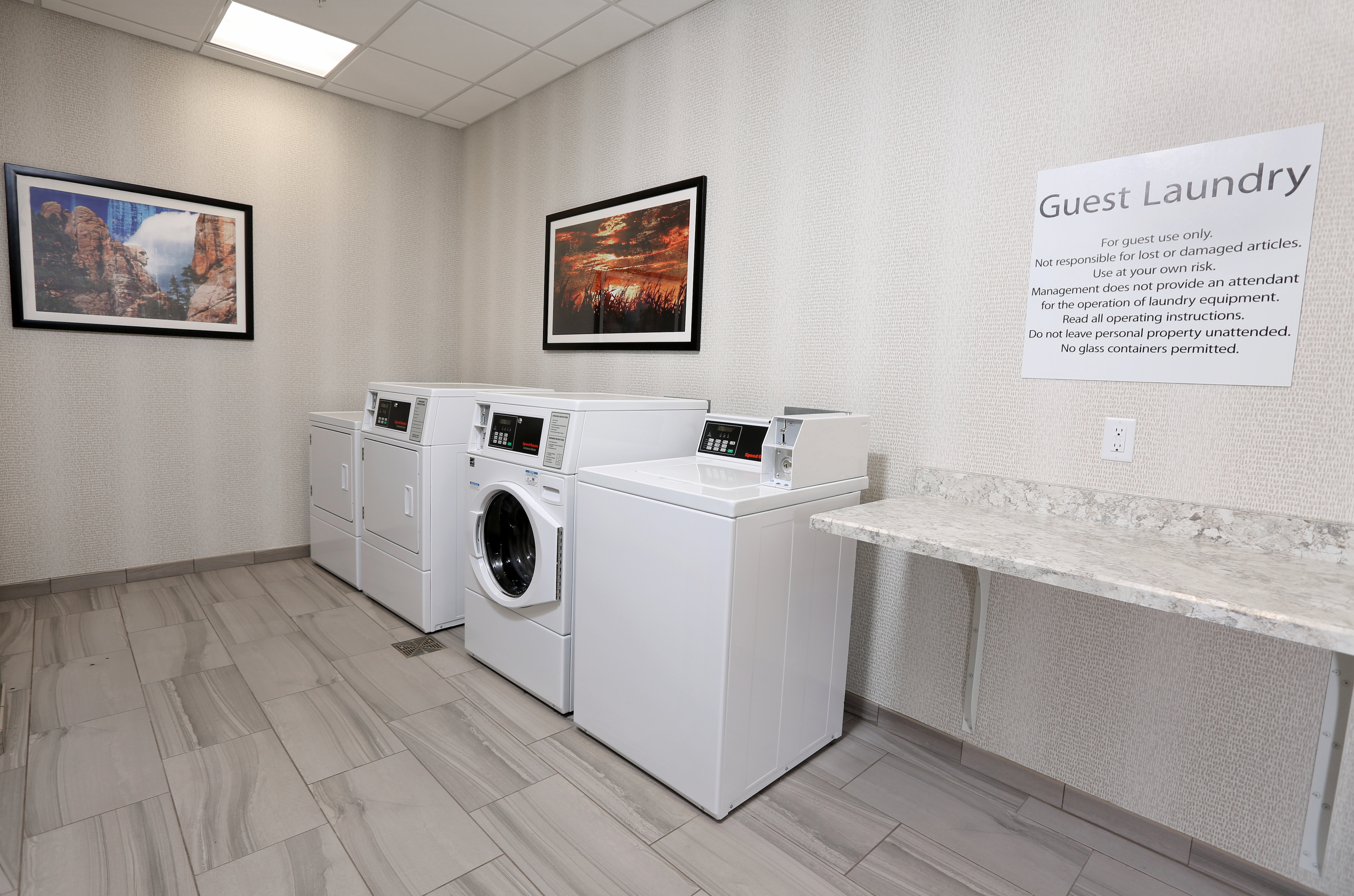 Holiday Inn Hotel And Suites Sioux Falls Airport 6/57