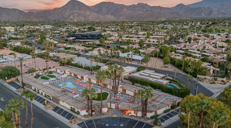 Mojave Resort 7/11