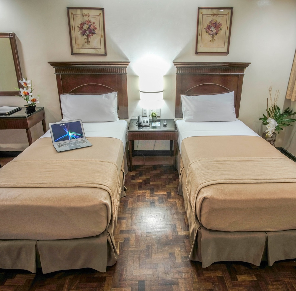 Fersal Hotel P Tuazon Cubao 43/55