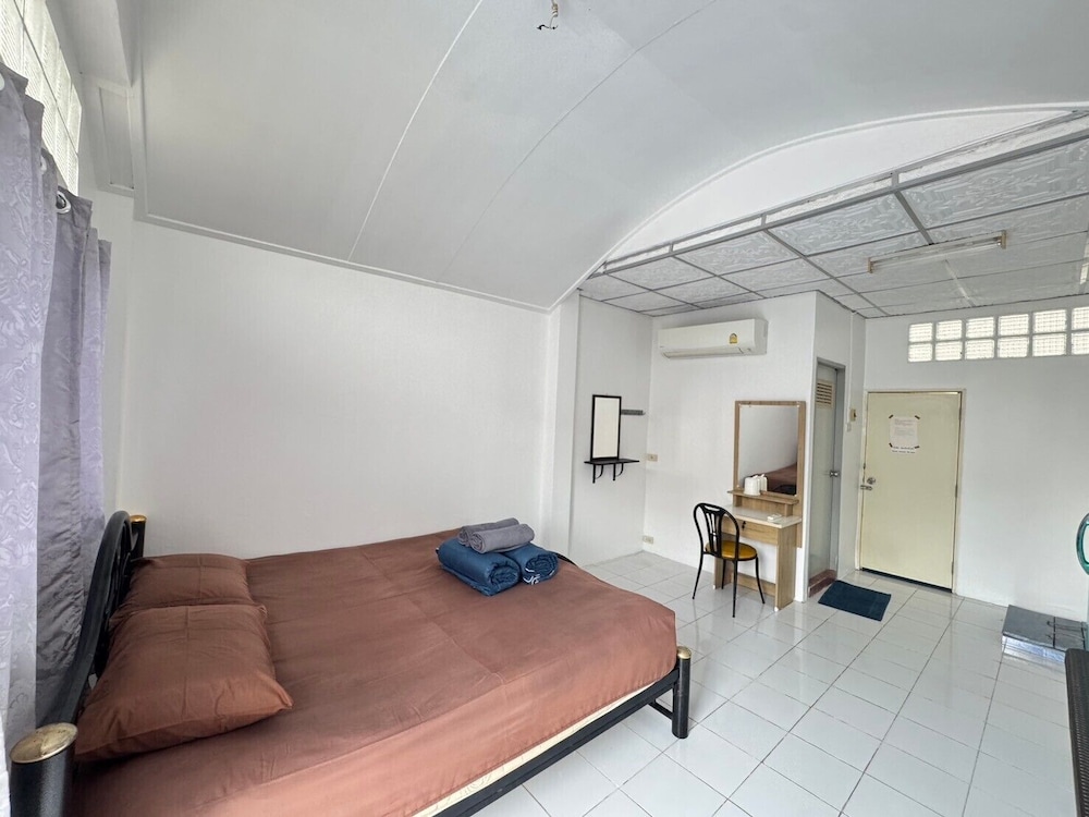 Rimtalay Resort Koh-Sichang 28/70