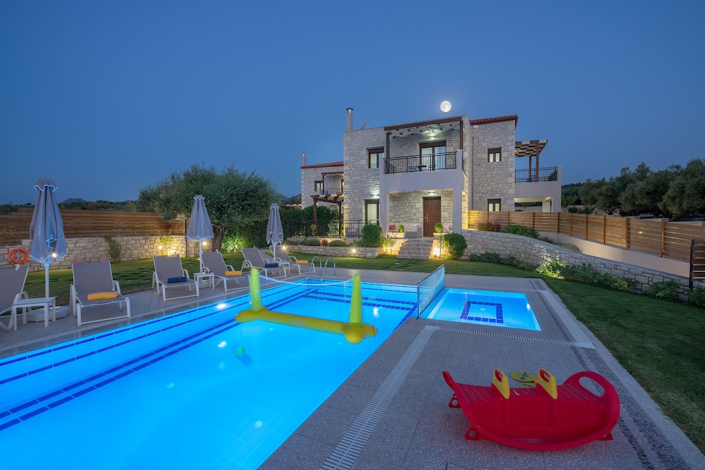 Olive Garden Villas 45/50