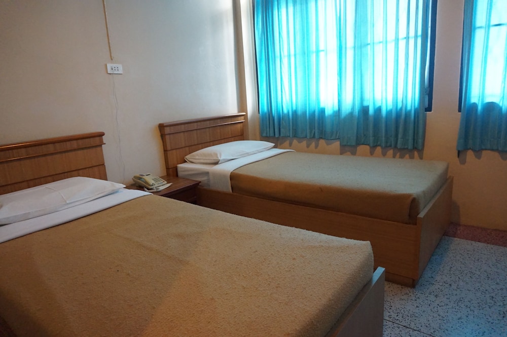 Supak Hotel 13/37