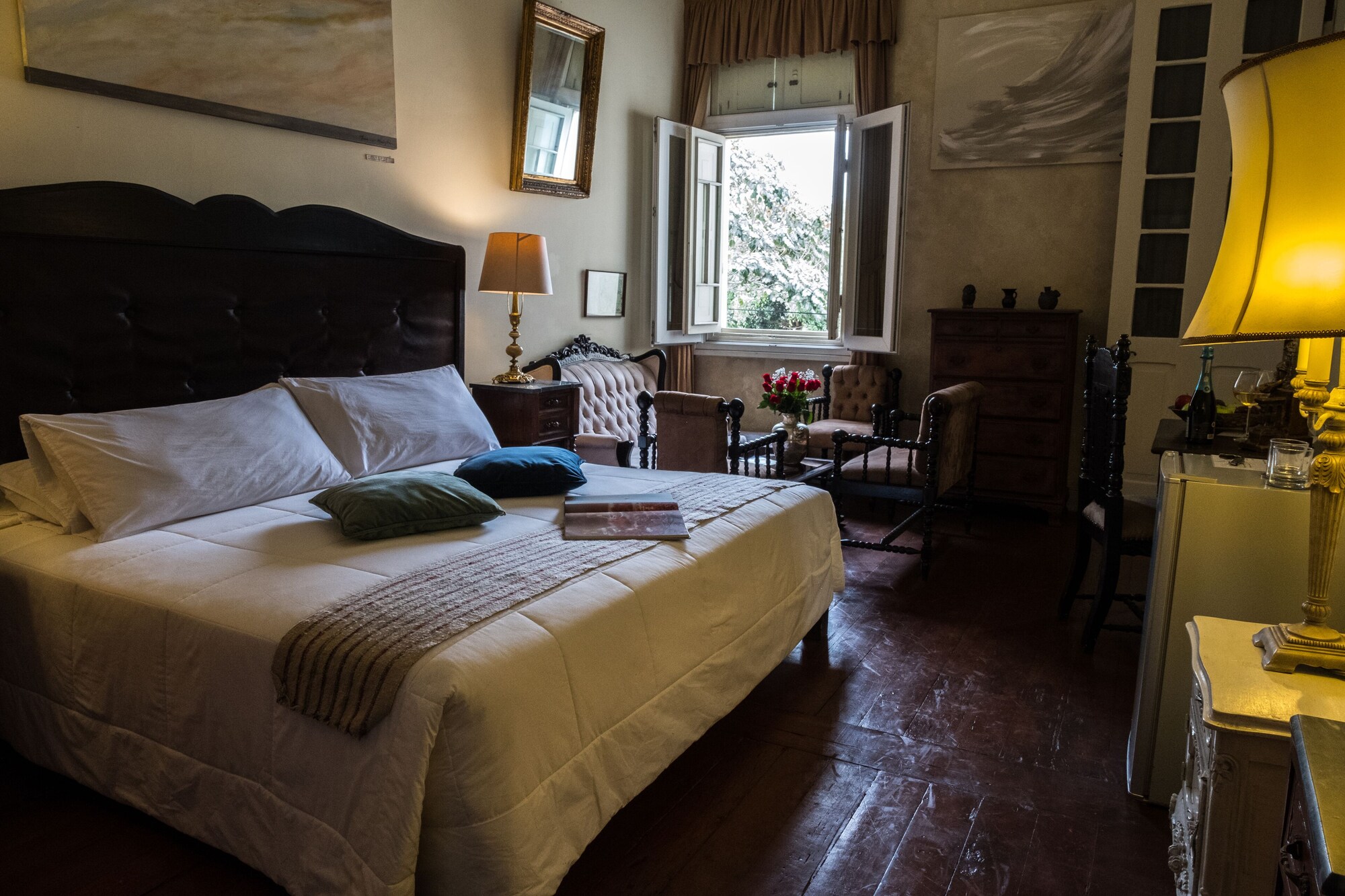 PREMIER, SUITE, BATHTUB
