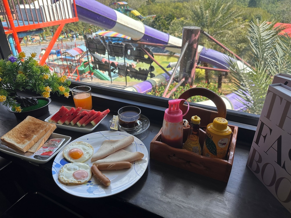 Chomview Resort 58/70
