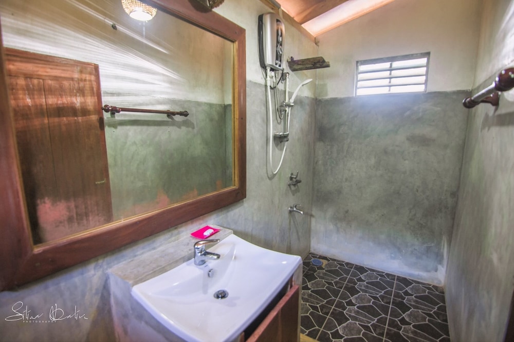 Sinharaja Rainforest View Villas 47/50
