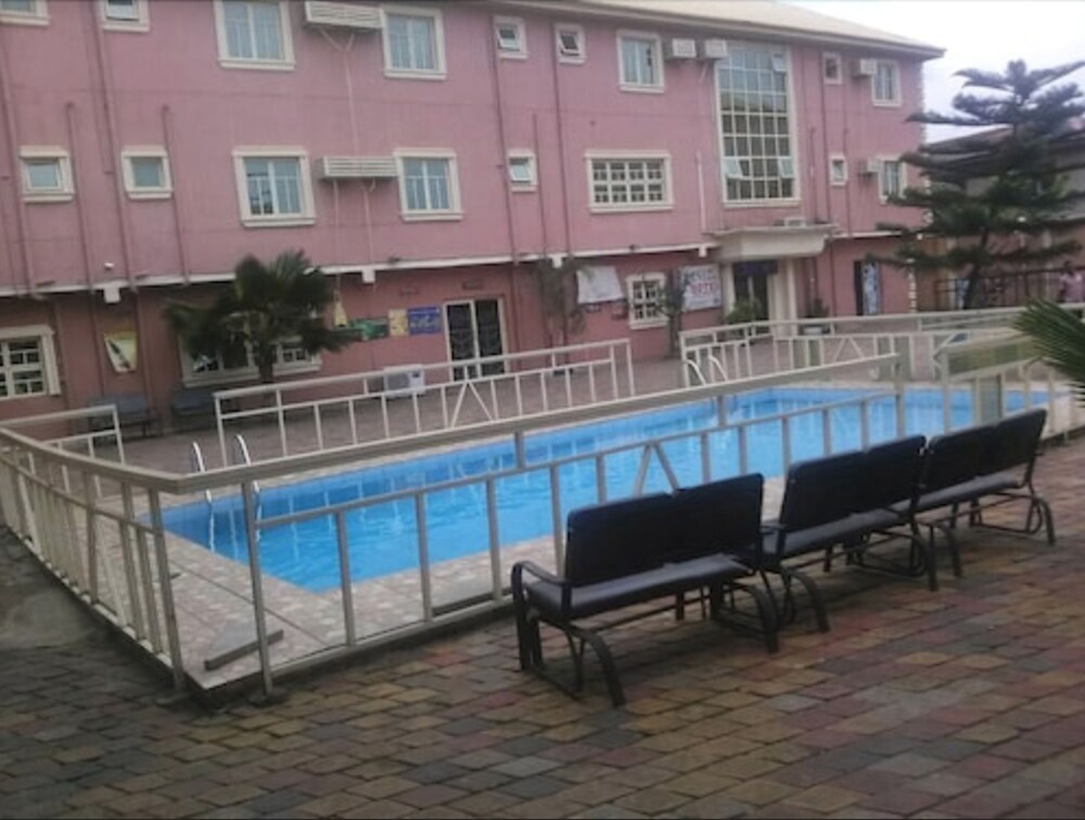 KEVIZ HOTEL 13/15