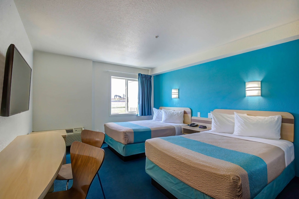 Motel6 Grande Prairie, AB 23/65