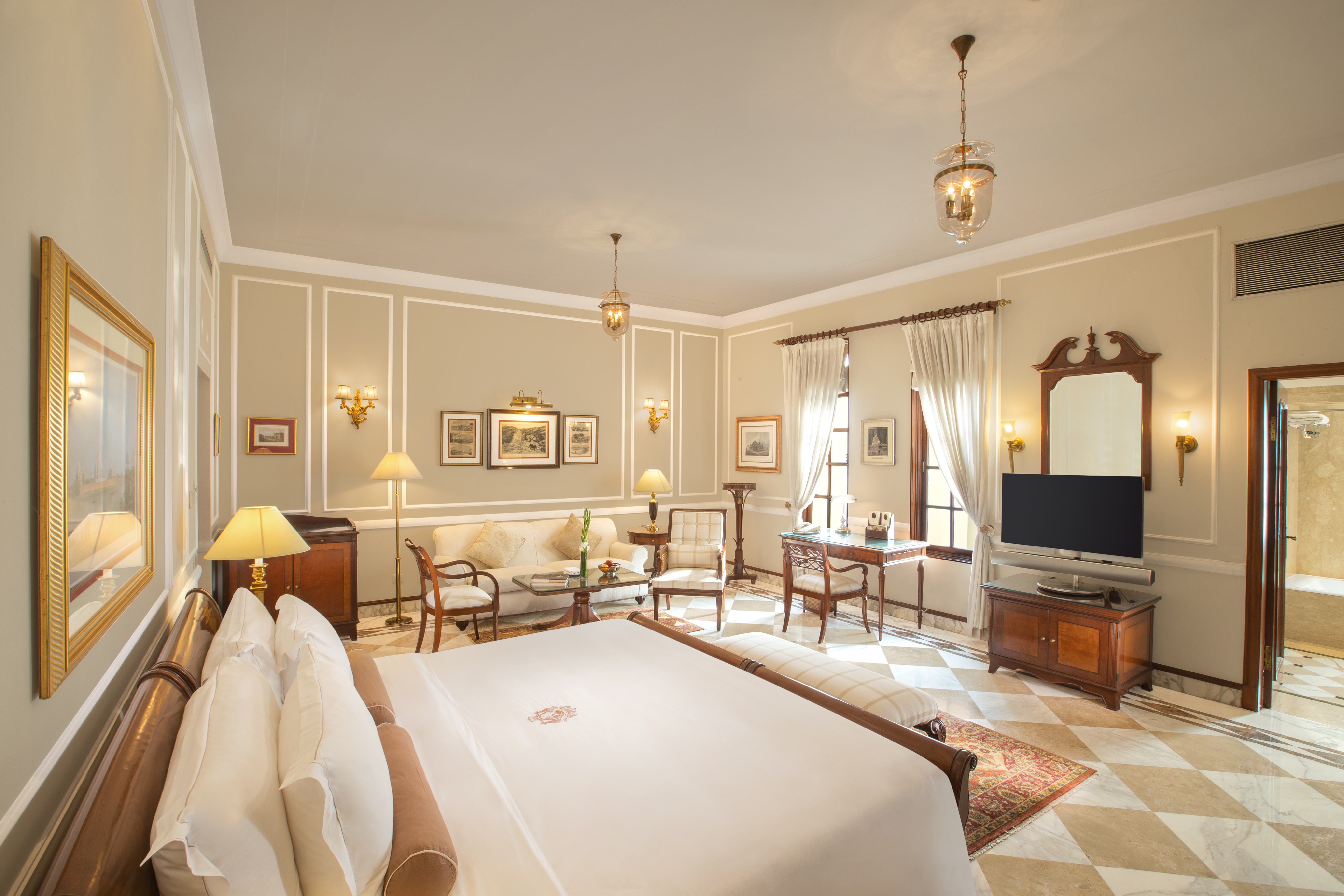 Grand, Double Bed