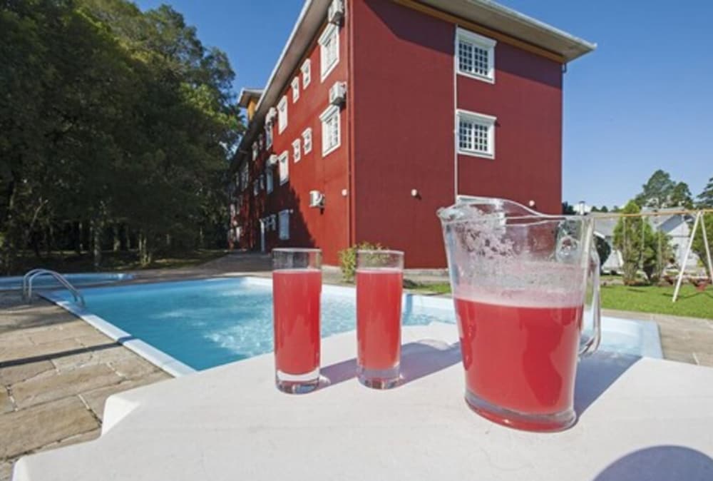 Galo Vermelho Hotel 7/67