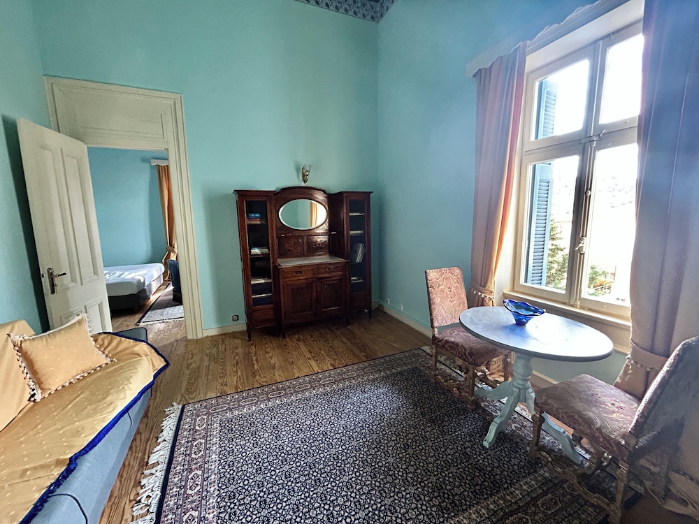 Loriet Hotel 163/191