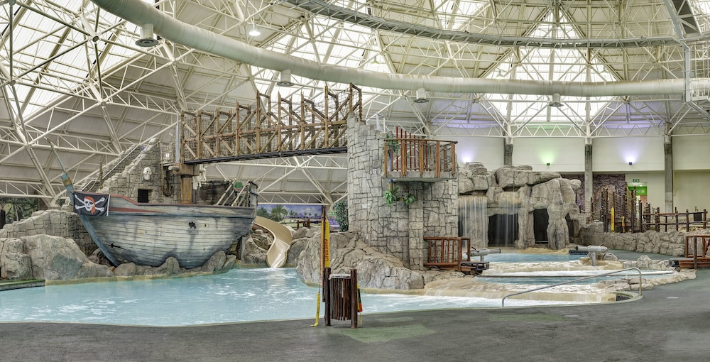 Emerald Resort & Casino 10/50
