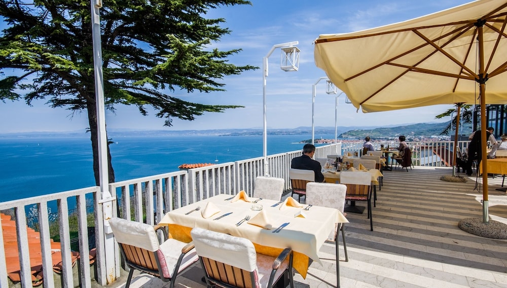 Belvedere Resort Hotels 49/62