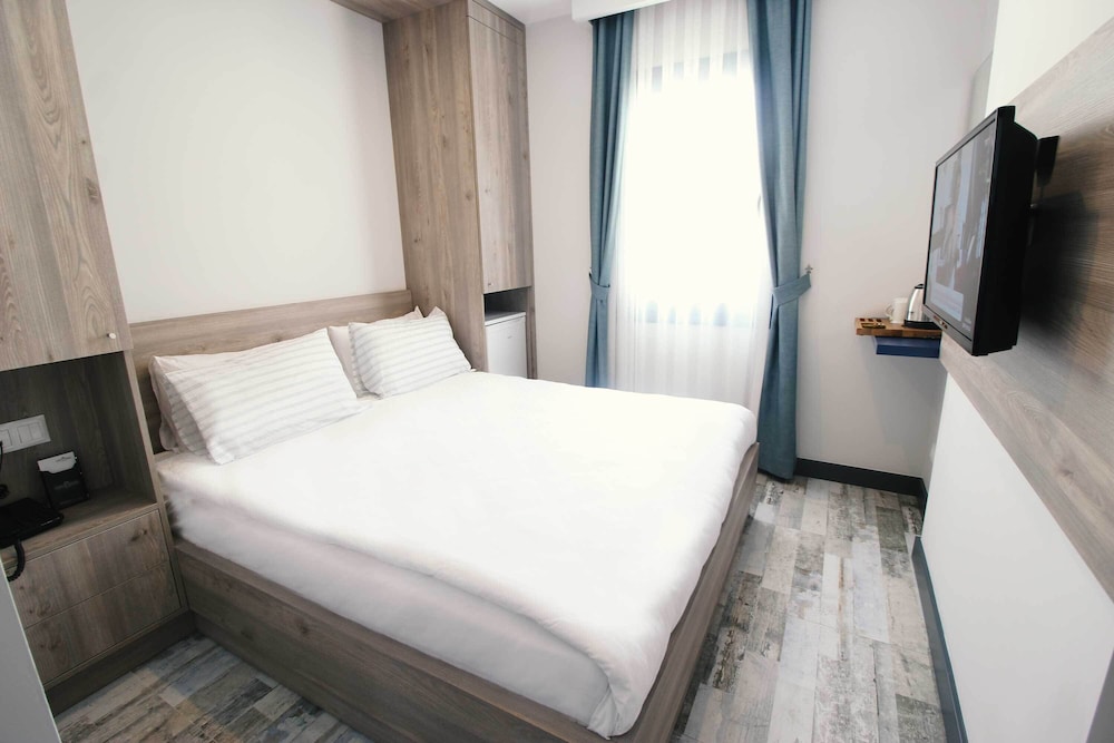STANDARD, DOUBLE BED