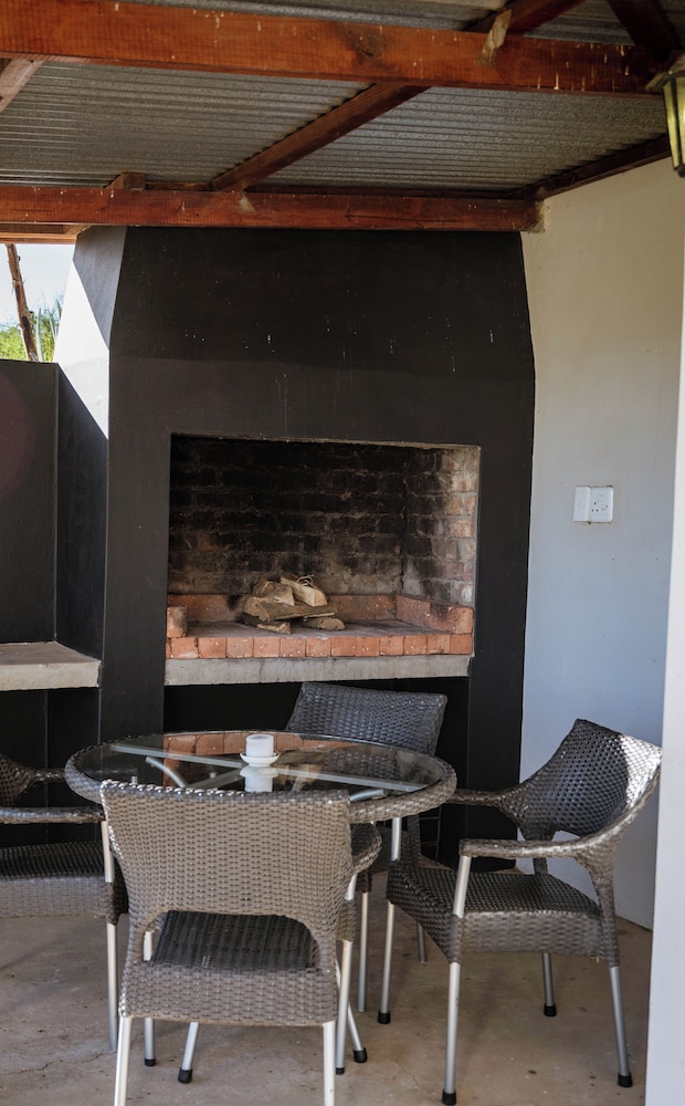 De Denne Guest House 7/50