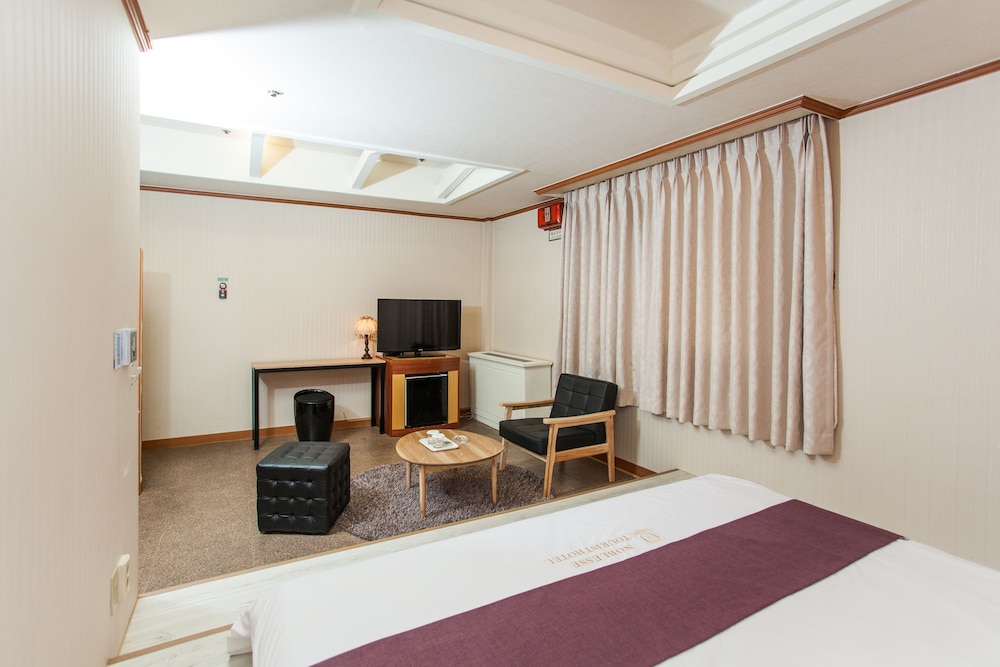 Noblesse Hotel 18/50