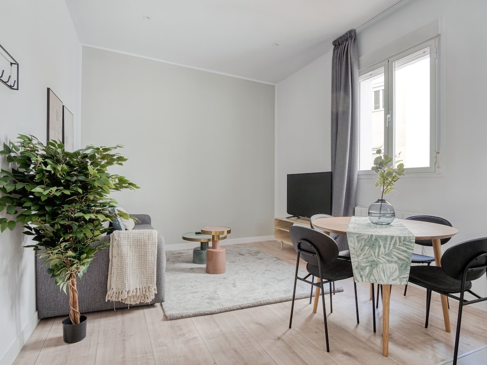 limehome Madrid Calle Ave Maria 29/50
