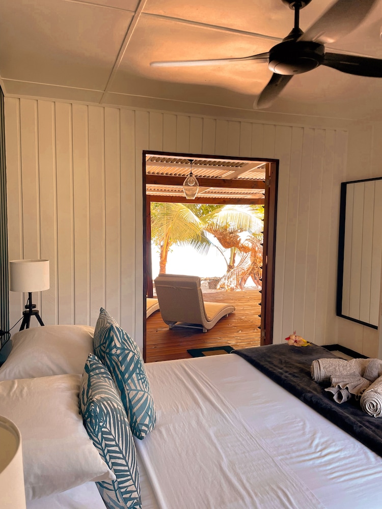 Family, 1 Queen and 1 Bunk Bed, Ocean Front