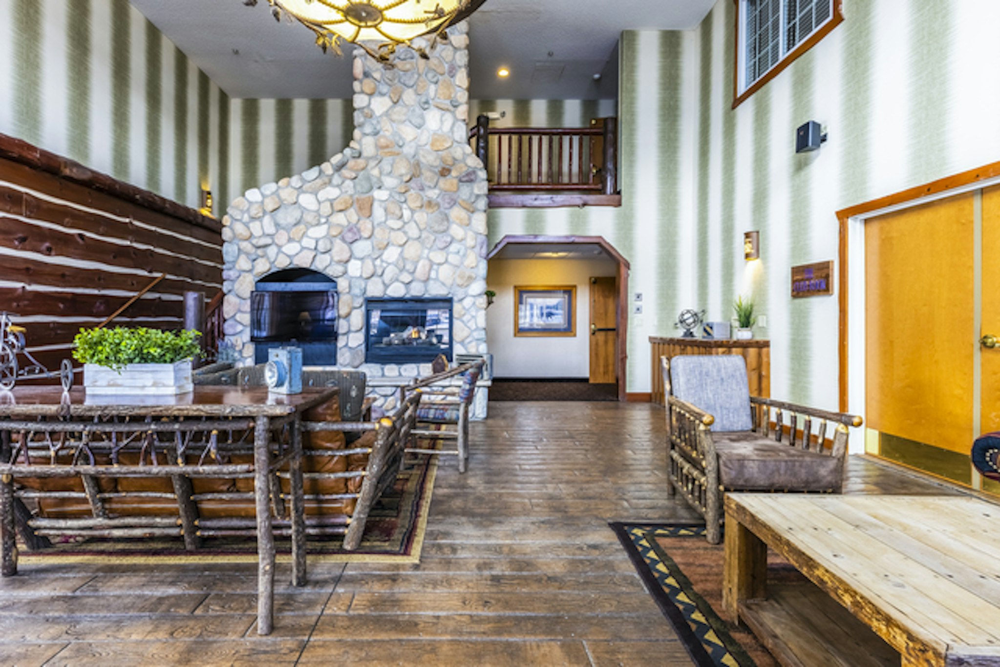 Stoney Creek Hotel Peoria 25/40