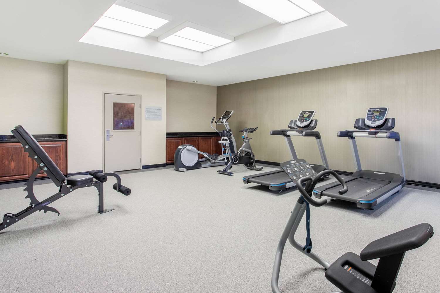 La Quinta Inn Suites Hillsboro 21/46