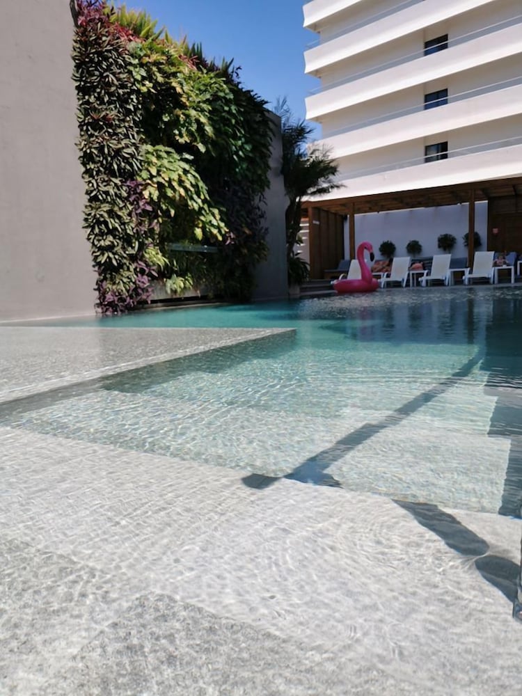 Manousos City Hotel 42/50
