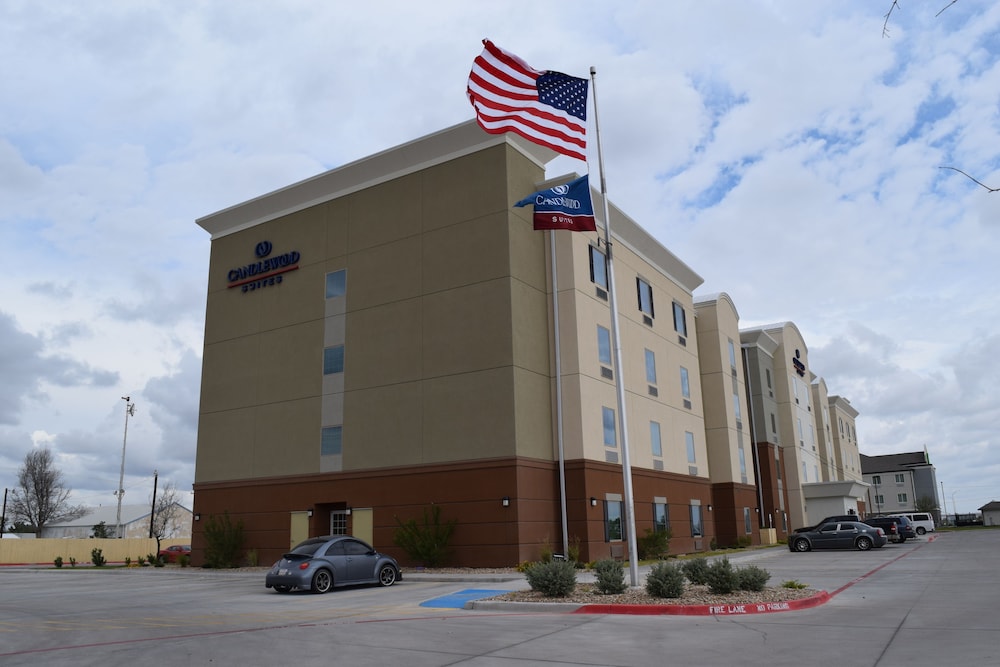 Candlewood Suites Monahans 3/50