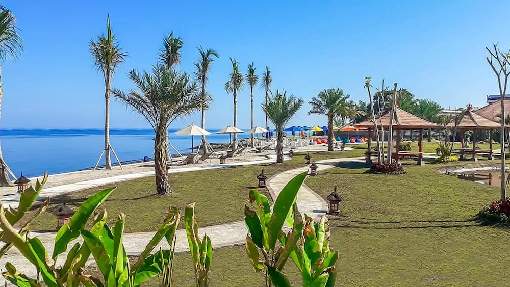 Kubu Beach Lovina 8/72