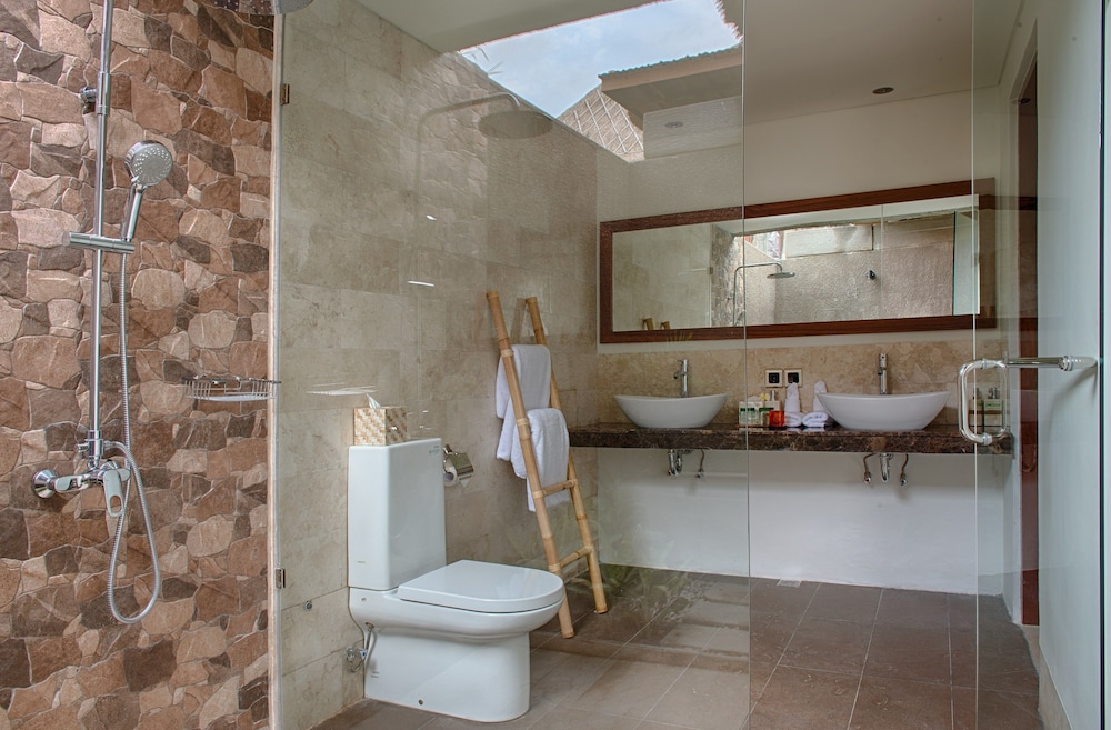 Anusara Luxury Villas - Adults Only 20/65