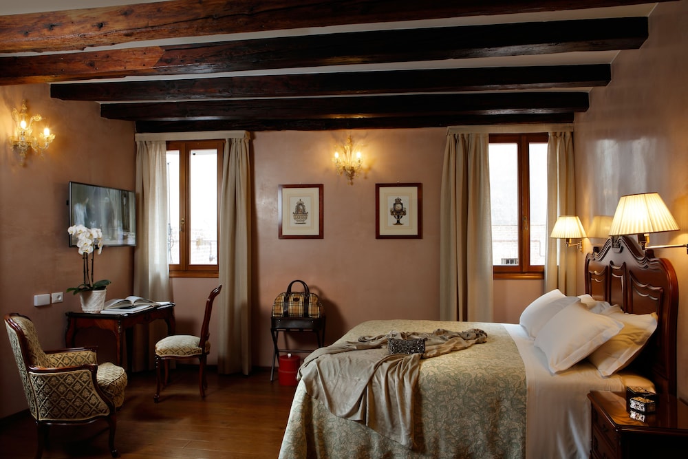 Hotel Bisanzio 24/71