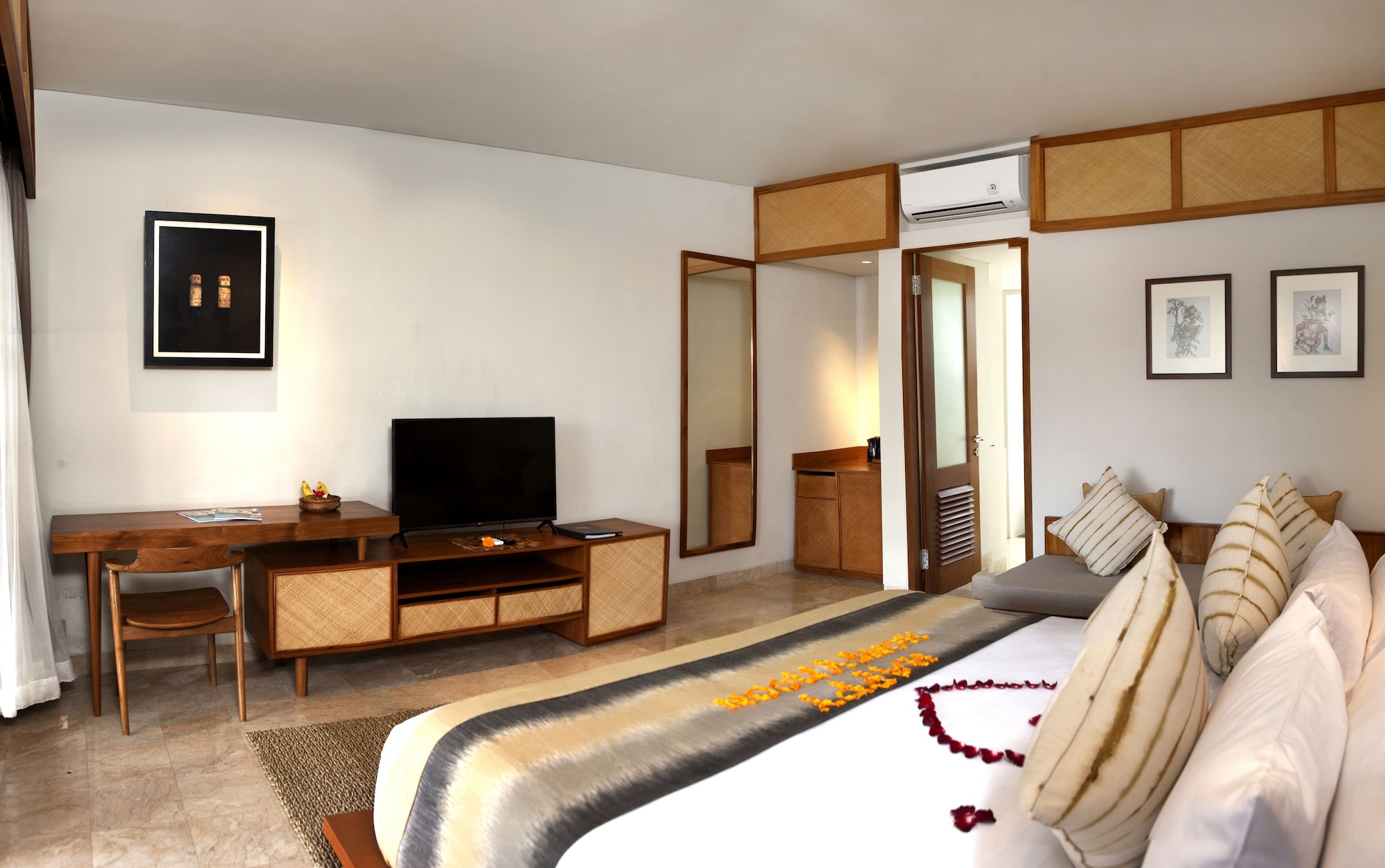 جناح بشرفة، Dinara Ubud 4/5