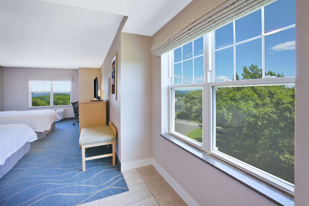 Hampton Inn Bar Harbor 26/68