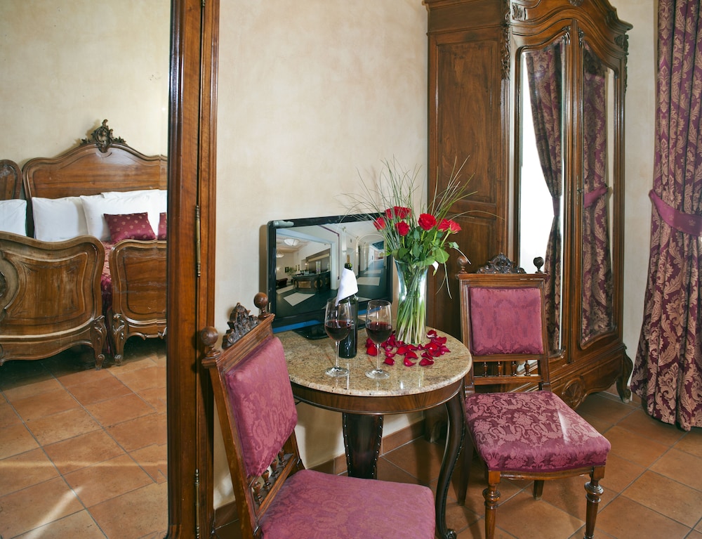 Hotel Caesar Prague 61/69
