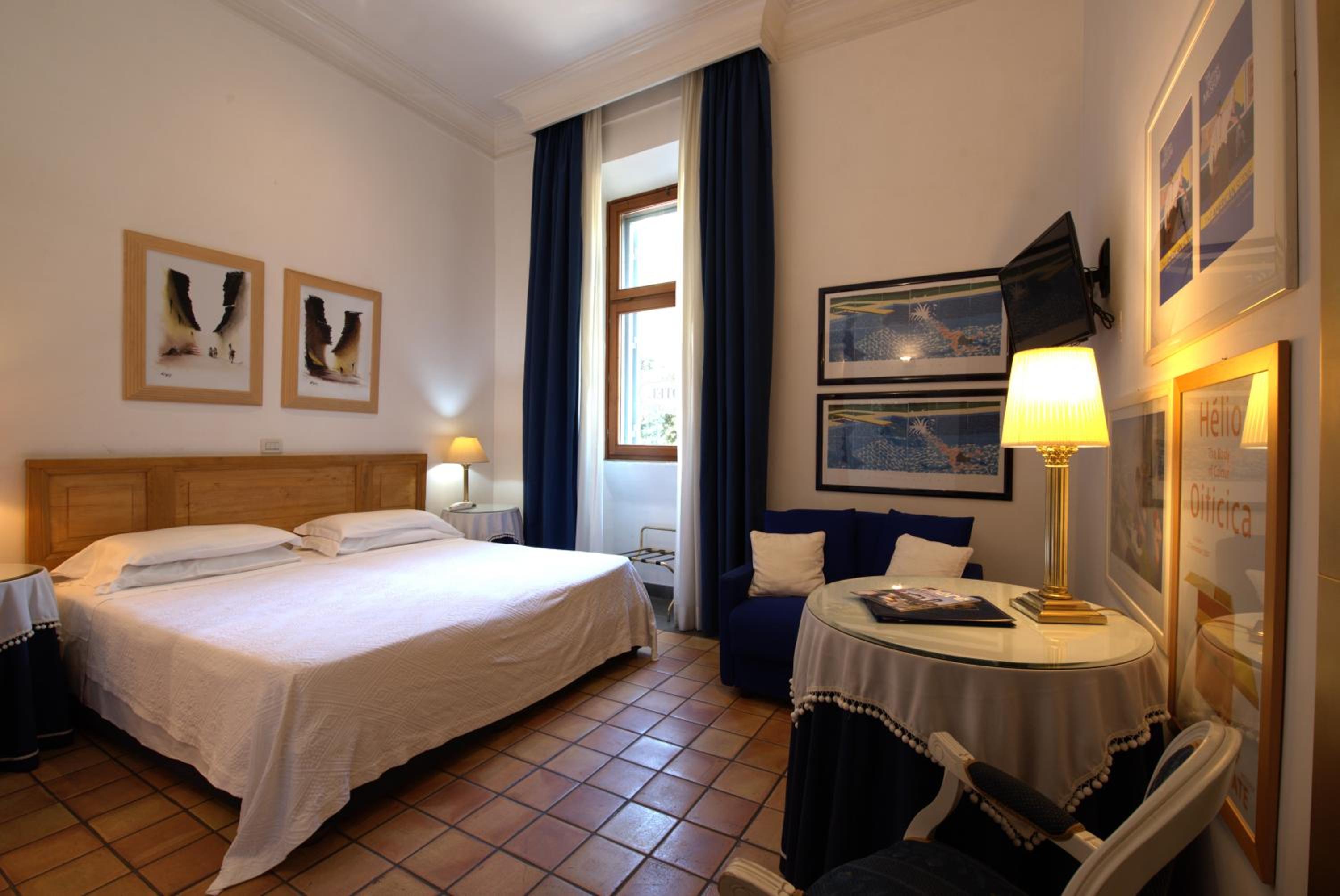 غرفة بسرير مزدوج أو سريرين منفصلين، Hotel Locanda Cairoli 2/10