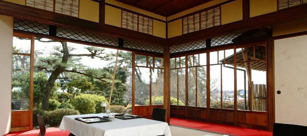 Gamagori Classic Hotel 12/38
