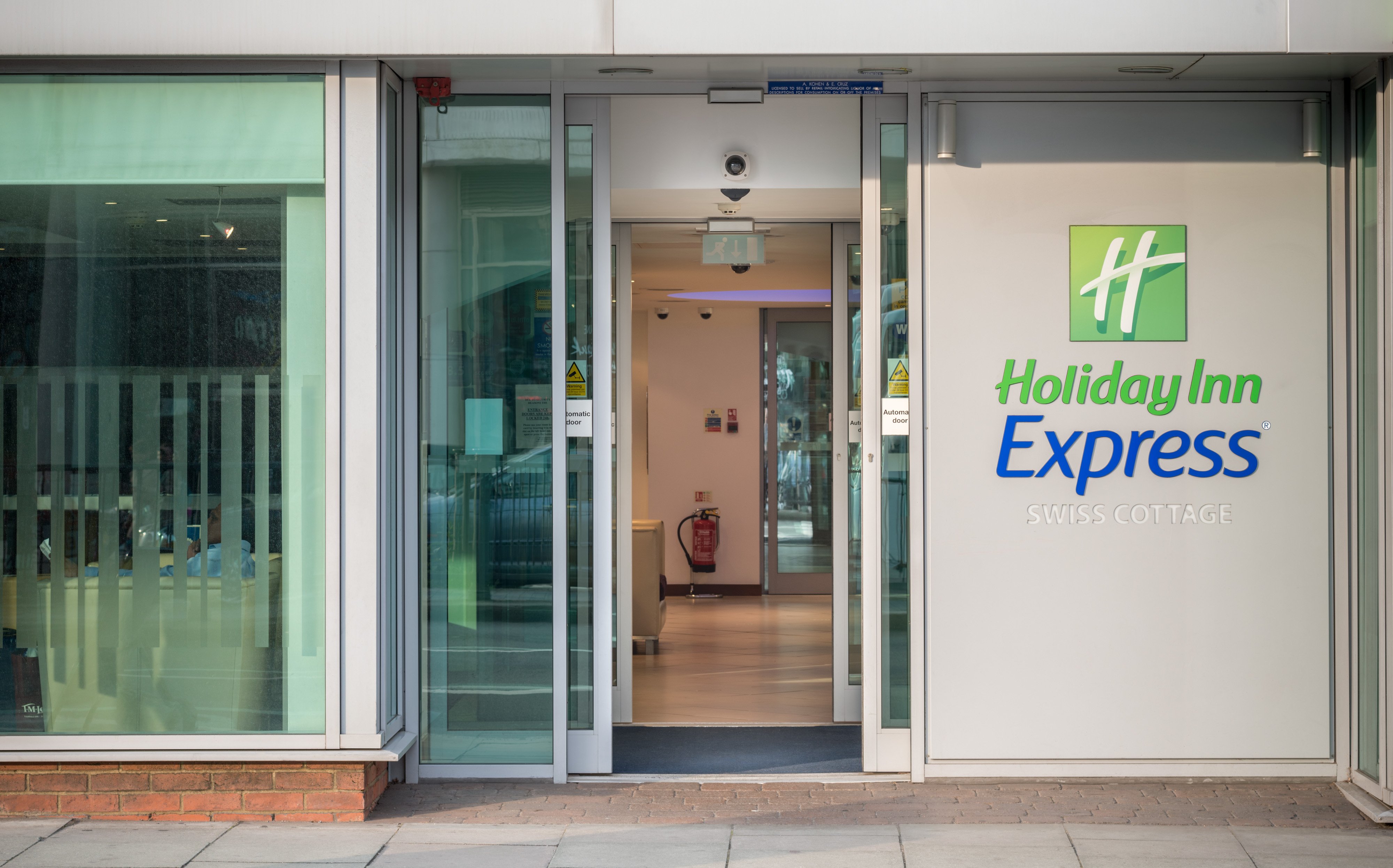 Holiday Inn Express London - Swiss Cottage 3/28