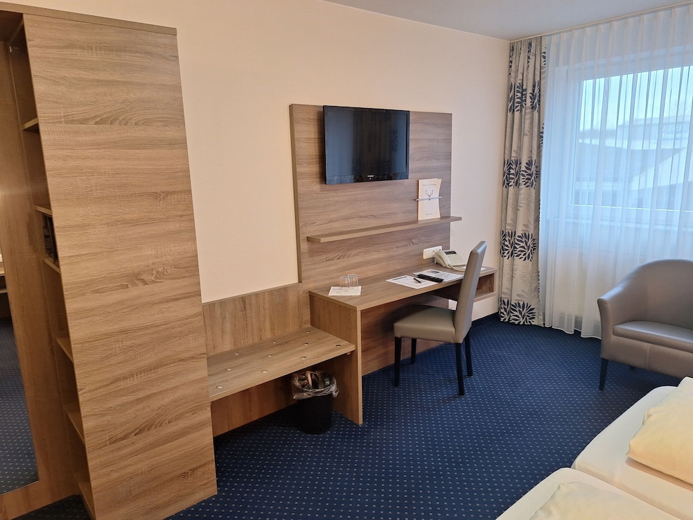 Hotel Am Freischuetz 28/50