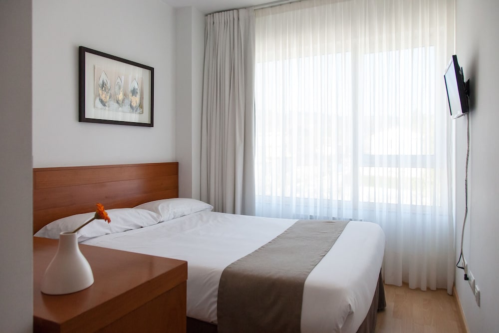 Miera Hotel 6/32