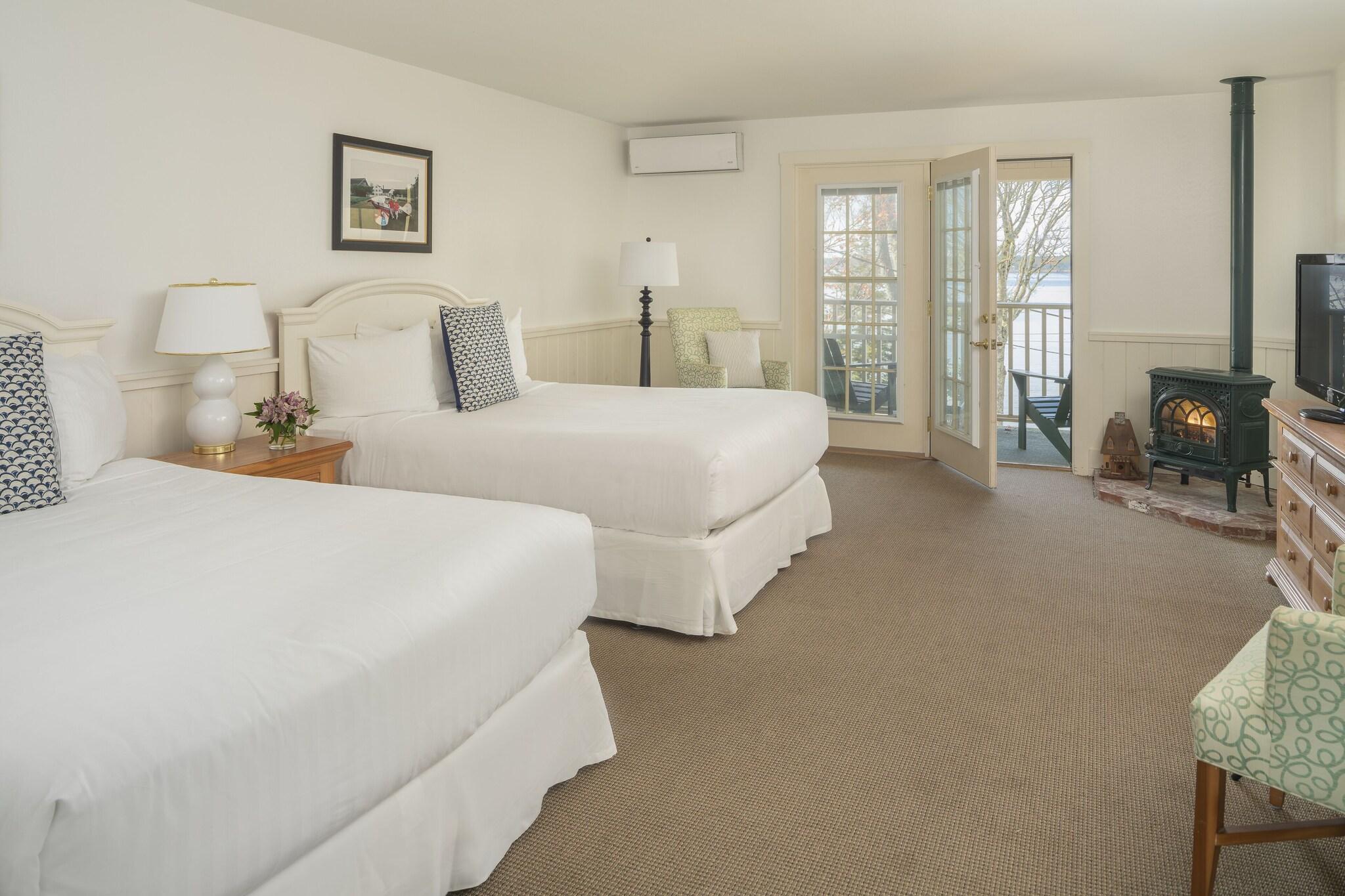 Room, 2 Queen Beds, Ocean View, Spruce Point Inn Resort Spa 3/4