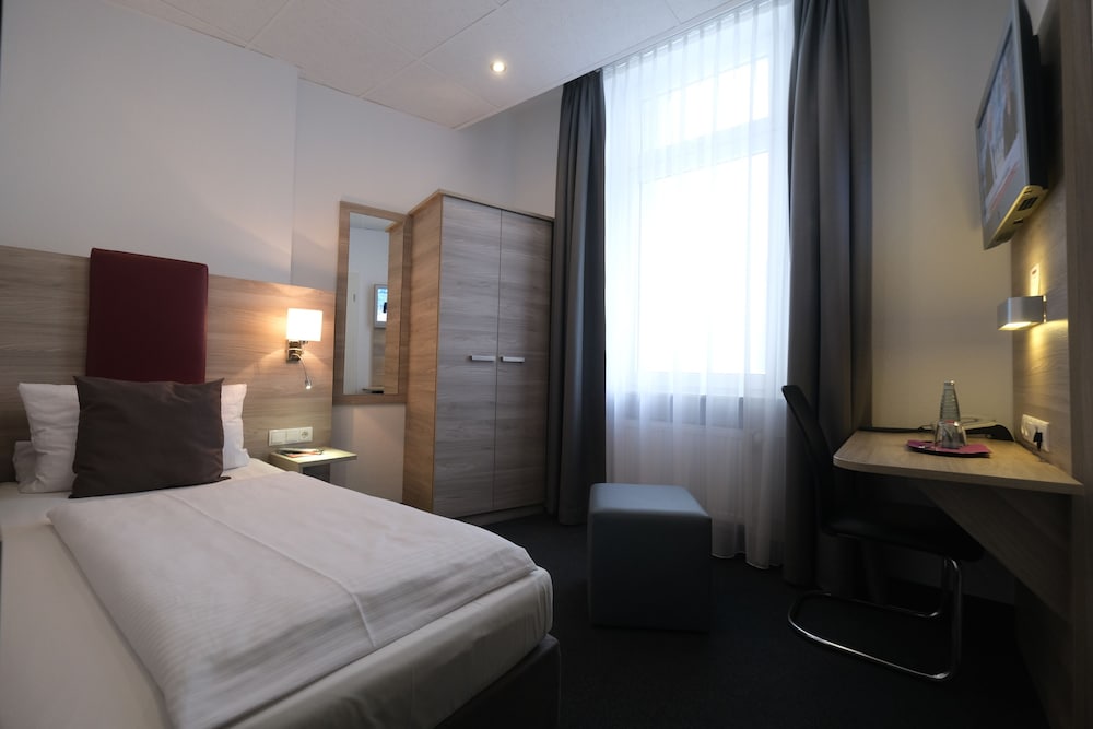 TOP Hotel Hohenstaufen 6/57