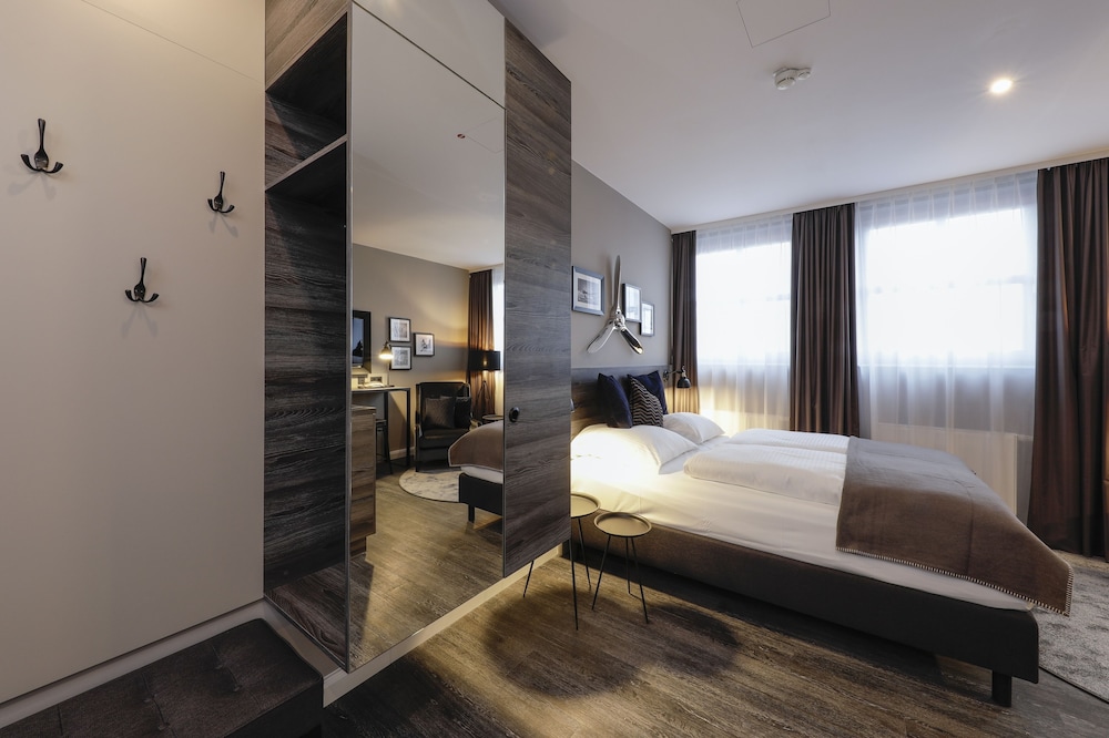 Airporthotel Berlin Adlershof 35/75