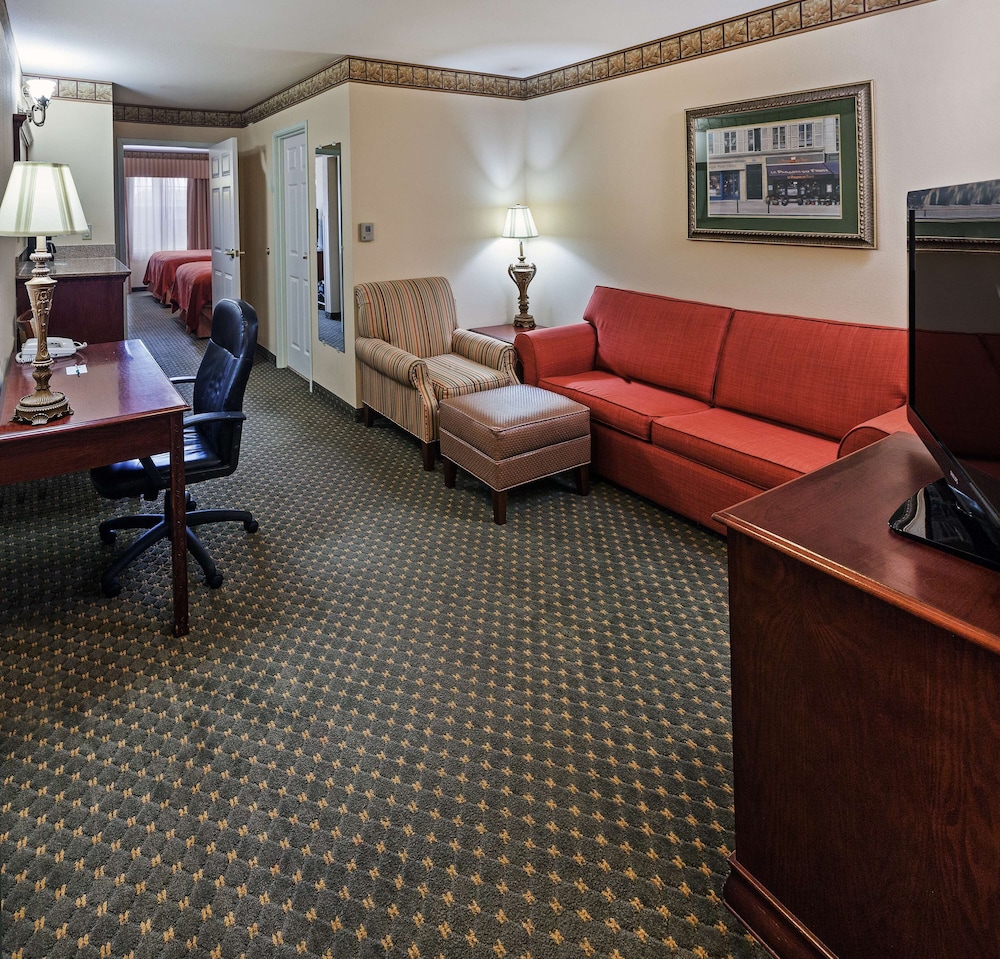 Country Inn & Suites By Radisson, Amarillo I-40 West, TX 15/18