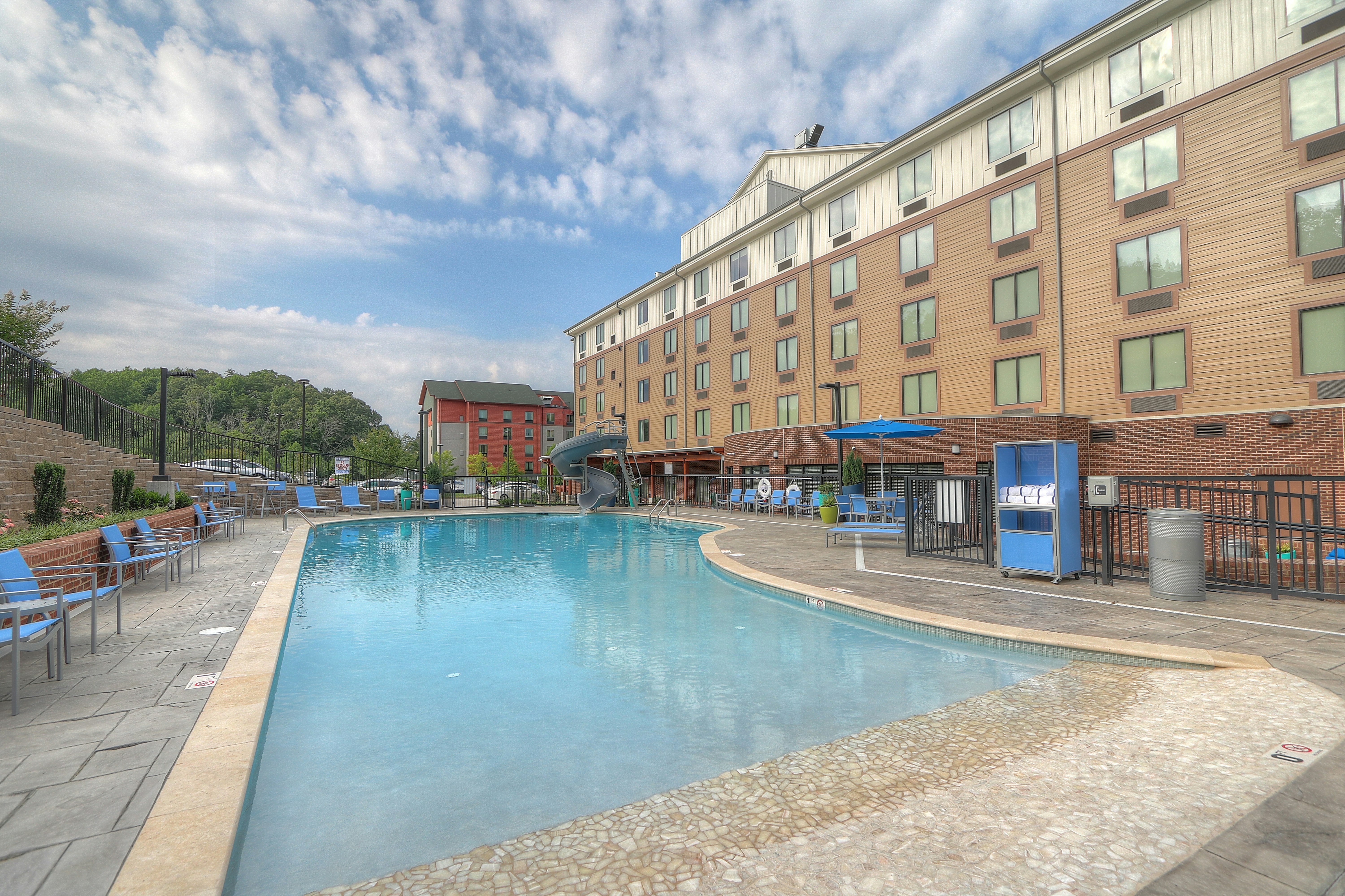 Hilton Garden Inn Pigeon Forge 50/50