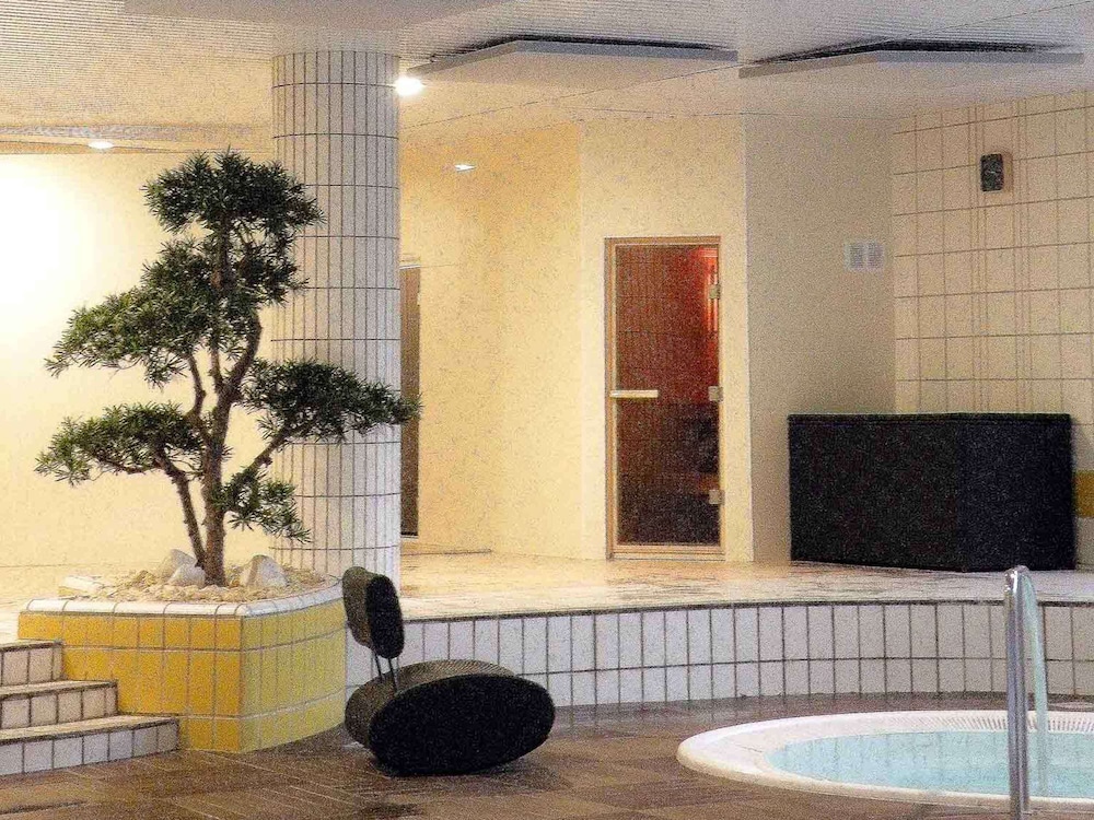 MERCURE TOURS SUD 62/77