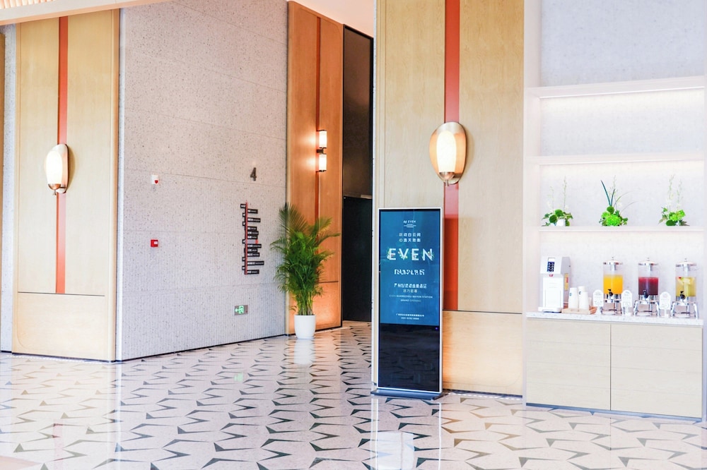 EVEN Hotel Guangzhou Baiyun Station by IHG 8/50