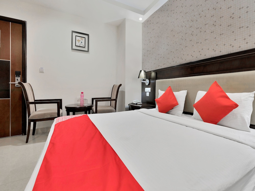 Oyo 12384 Hotel Serene Majestic 5/18