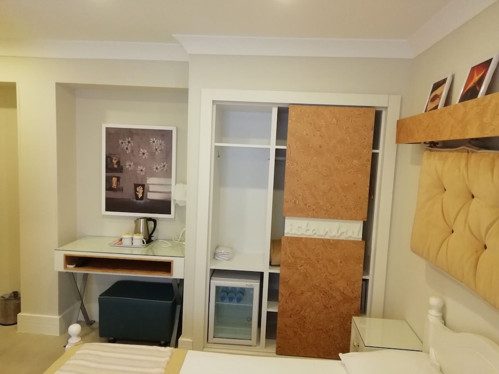 Just Inn Hotel 40/55