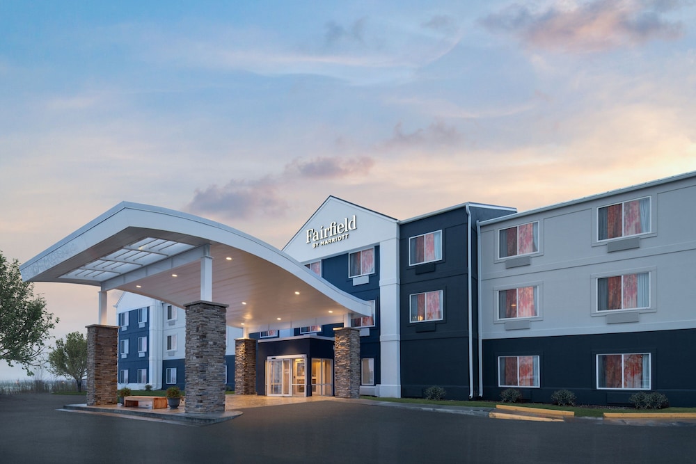 Fairfield by Marriott Inn & Suites Kansas City Airport 1/38