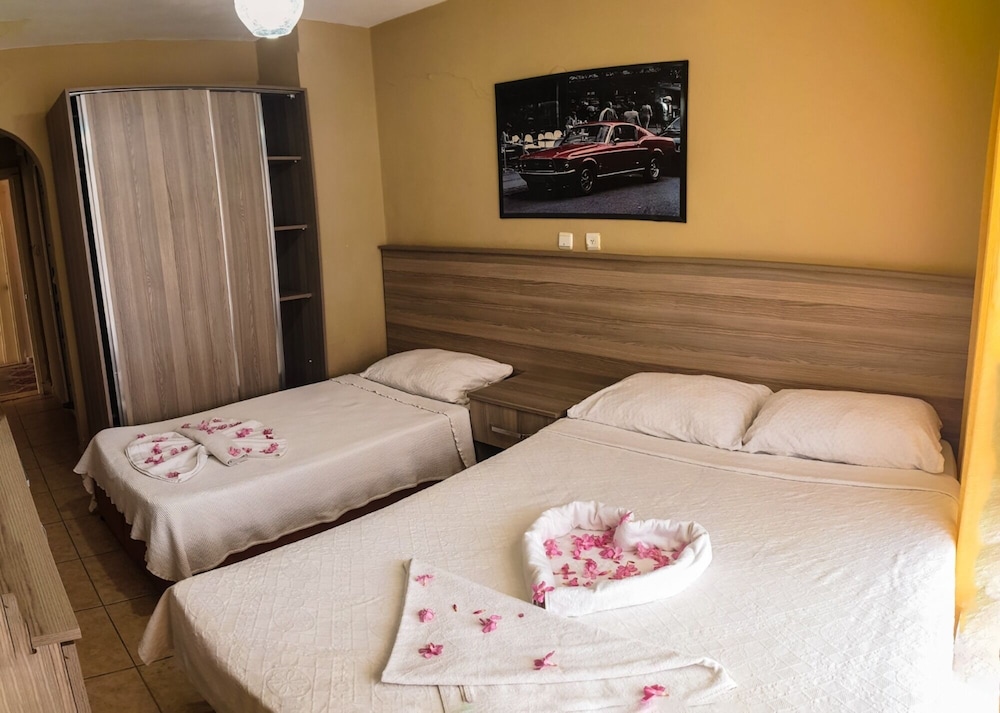 Kartel Hotel 19/50