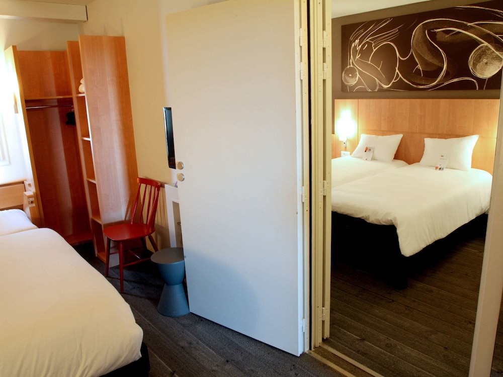 Ibis Les Herbiers 24/67